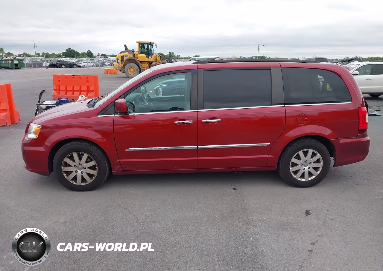 2016 Chrysler Town & Country Touring VIN:2C4RC1BG1GR246814 - 13
