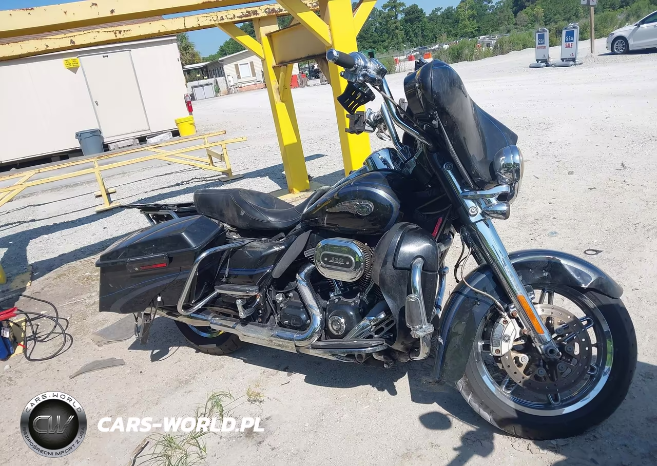 2013 Harley-Davidson Flhtcuse Cvo Ultra Elecglide-Anniv