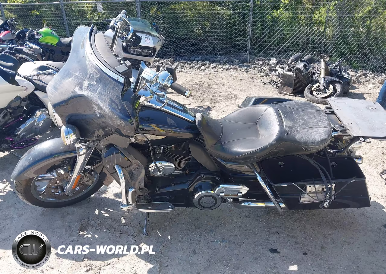 2013 Harley-Davidson Flhtcuse Cvo Ultra Elecglide-Anniv VIN:1HD1PR827DB954036 - 12
