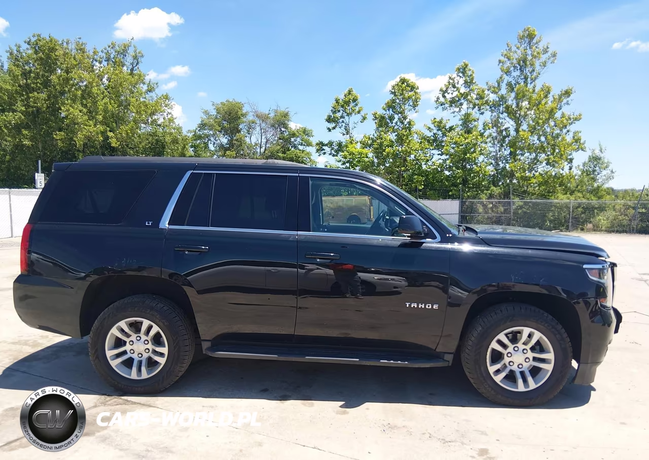2019 Chevrolet Tahoe Lt VIN:1GNSKBKC6KR347036 - 13