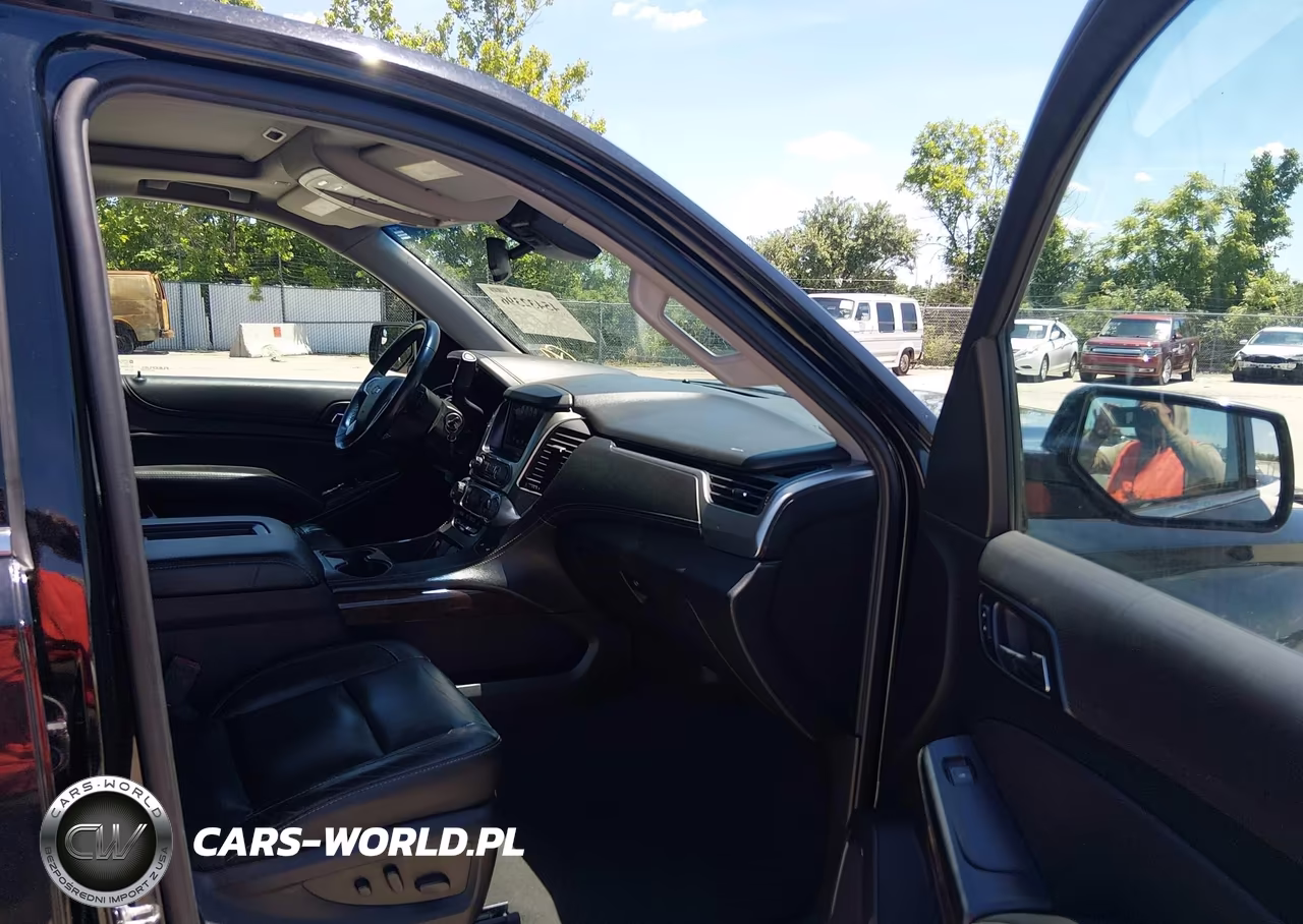 2019 Chevrolet Tahoe Lt VIN:1GNSKBKC6KR347036 - 5