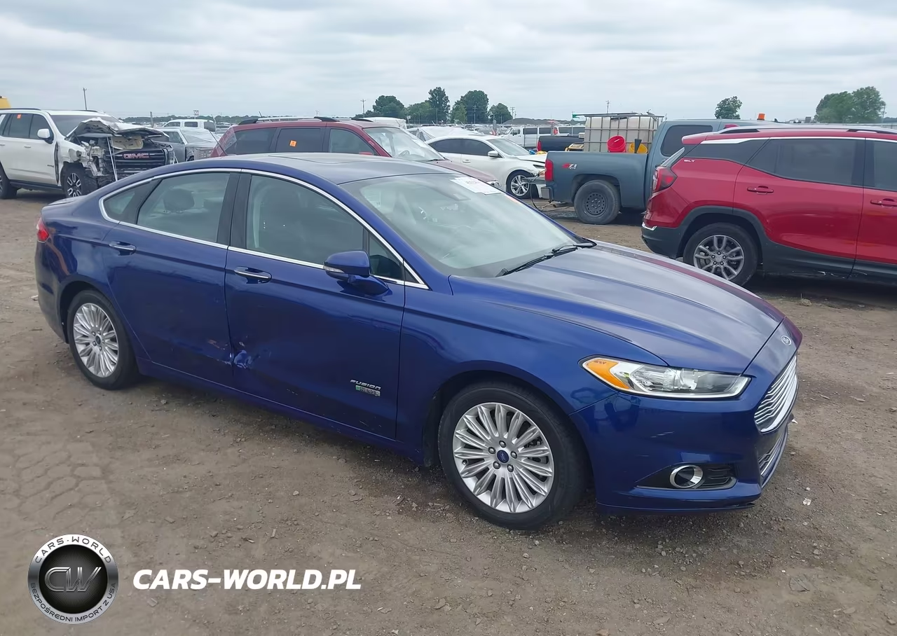2014 Ford Fusion Energi Titanium – zdjęcie 1 z 18