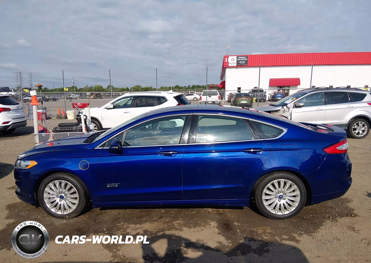 2014 Ford Fusion Energi Titanium VIN:3FA6P0SU7ER109039 - 14