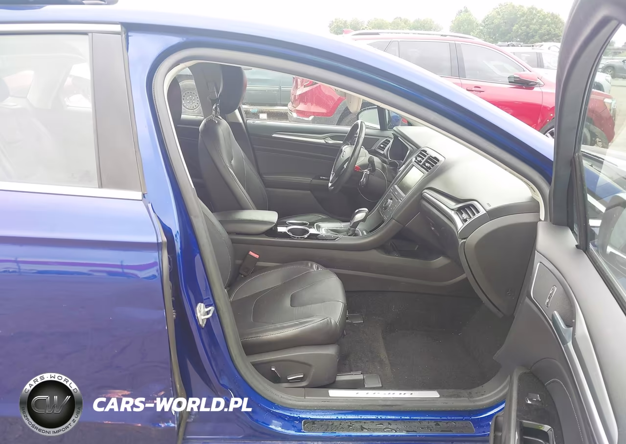 2014 Ford Fusion Energi Titanium VIN:3FA6P0SU7ER109039 - 5