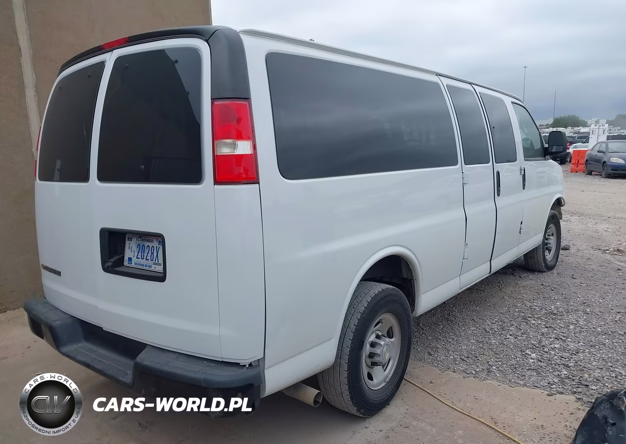 2020 Chevrolet Express Passenger Rwd 3500 Extended Wheelbase Ls VIN:1GAZGNFP7L1256728 - 4