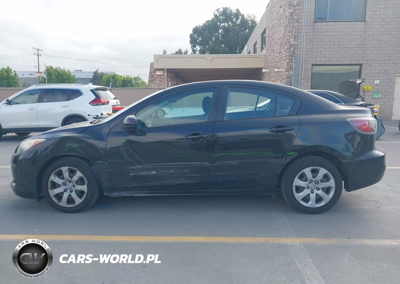 2013 Mazda Mazda3 I Sport VIN:JM1BL1UP7D1752792 - 14