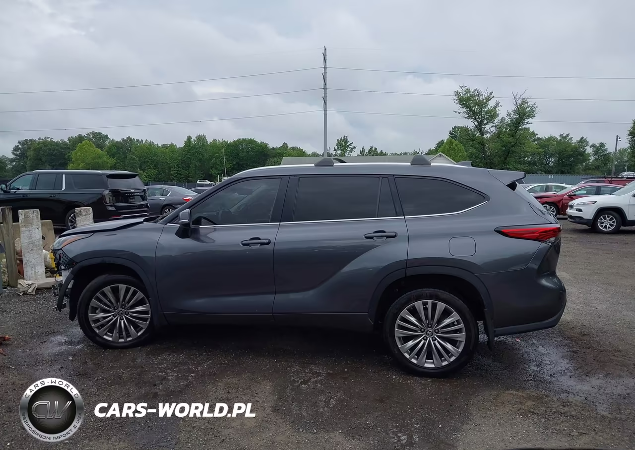 2023 Toyota Highlander Platinum VIN:5TDKDRAH9PS042440 - 14