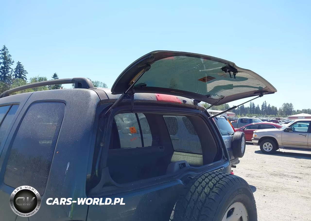 2003 Jeep Liberty Sport VIN:1J4GL48KX3W638531 - 13