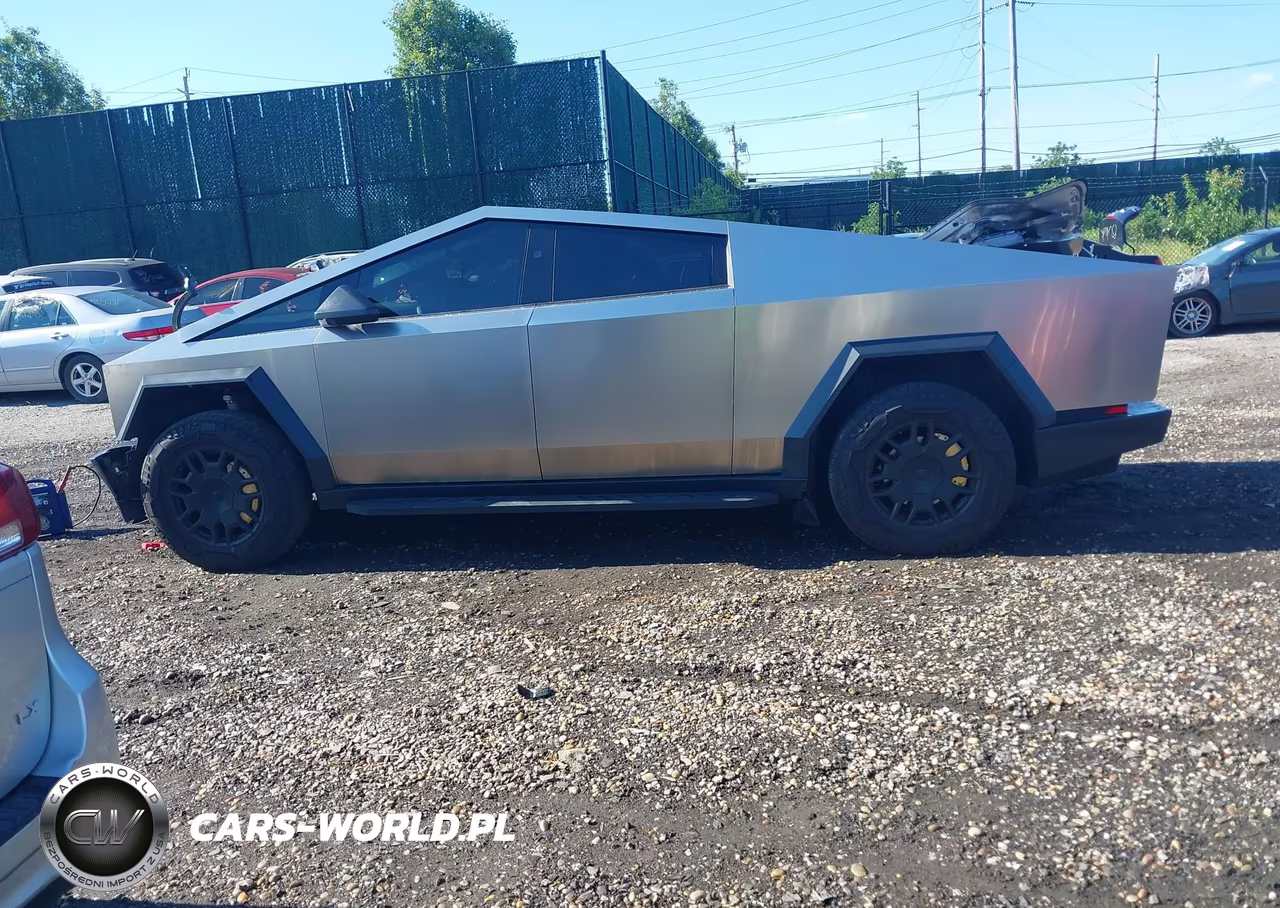 2025 Tesla Cybertruck All-Wheel Drive VIN:7G2CEHED5SA071427 - 14