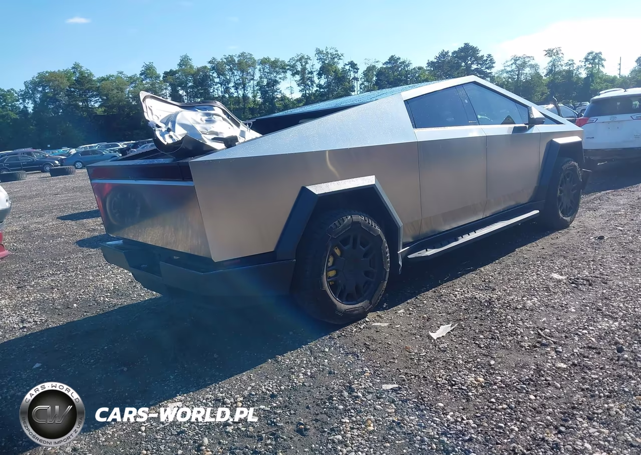 2025 Tesla Cybertruck All-Wheel Drive VIN:7G2CEHED5SA071427 - 4
