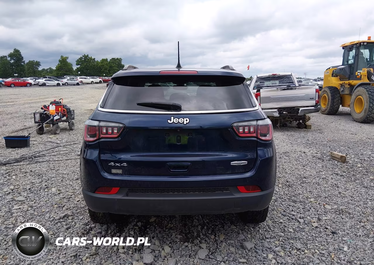 2019 Jeep Compass Latitude 4X4 VIN:3C4NJDBB2KT674648 - 16