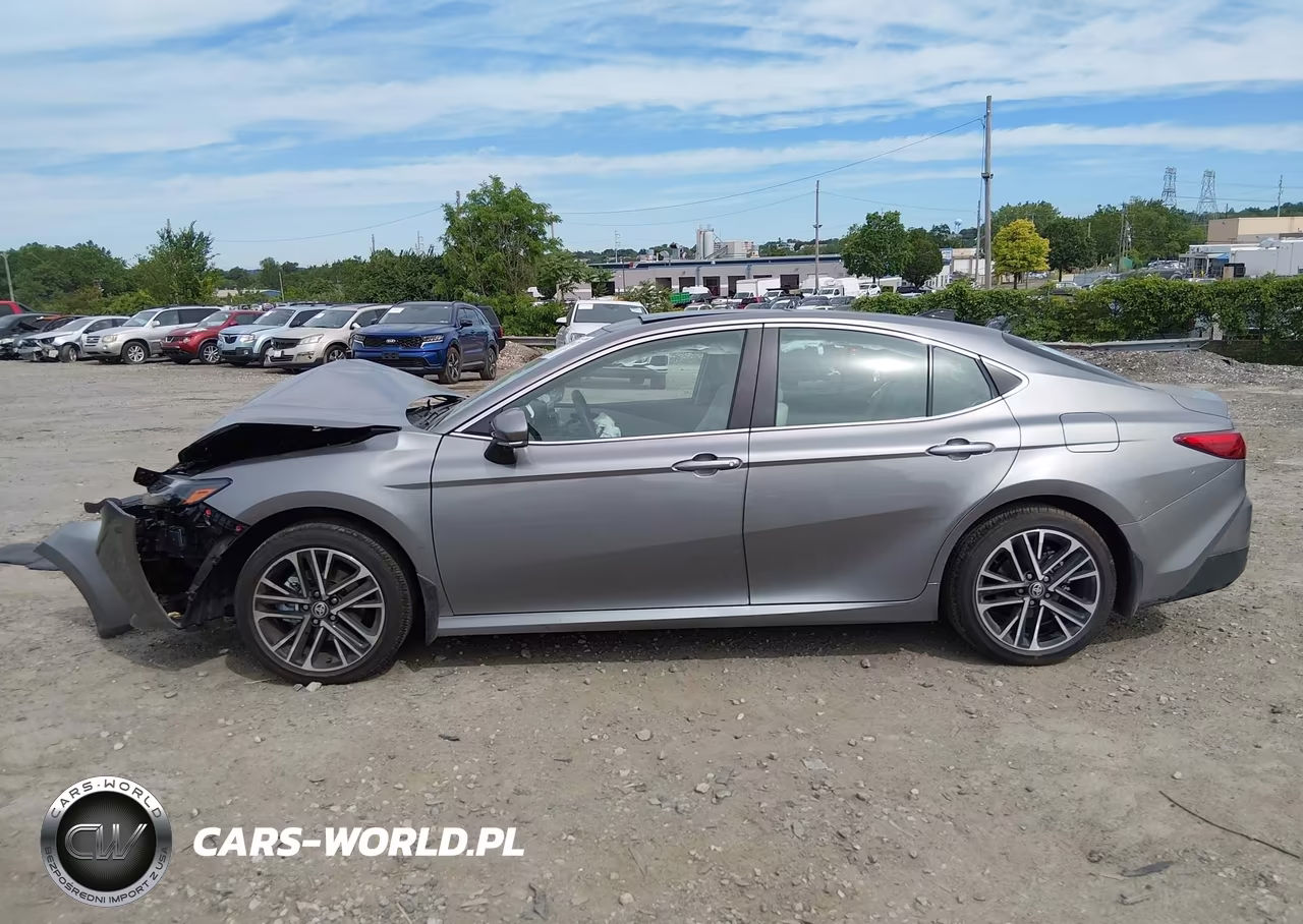 2026 Toyota Camry Xle VIN:4T1DBADK1TU542651 - 14