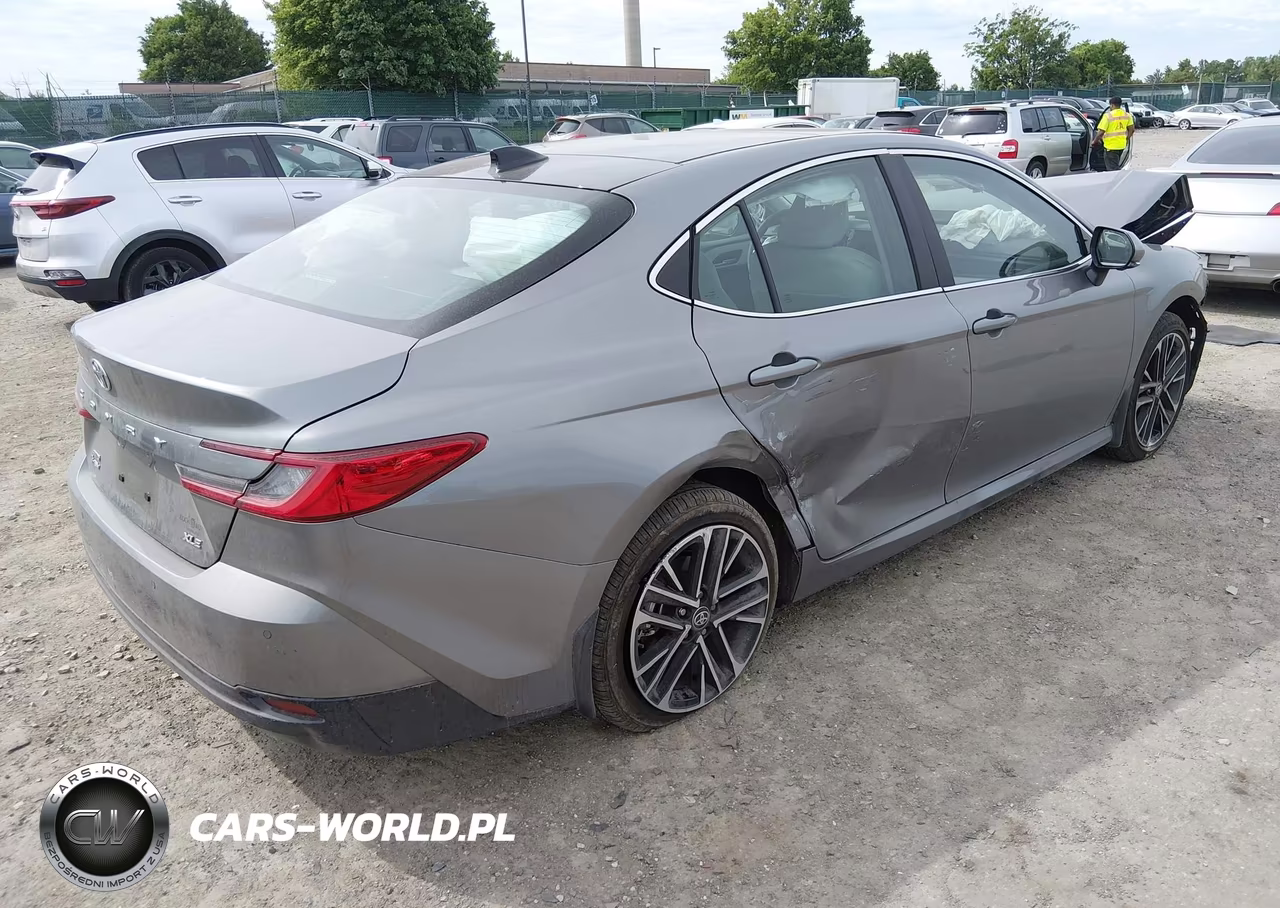 2026 Toyota Camry Xle VIN:4T1DBADK1TU542651 - 4