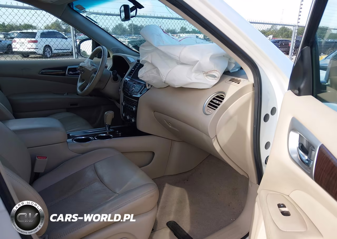 2015 Nissan Pathfinder Platinum VIN:5N1AR2MN5FC656189 - 5