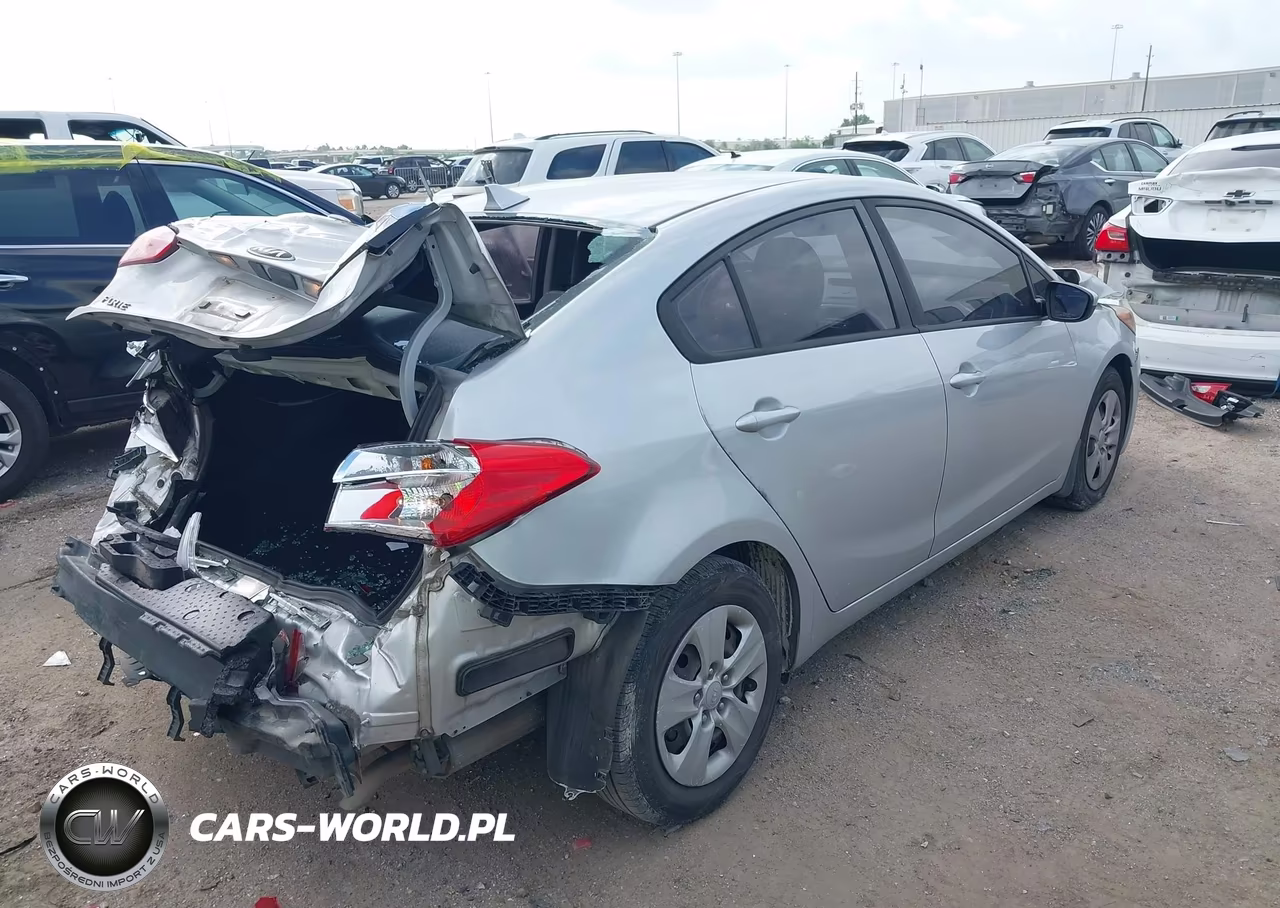 2016 Kia Forte Lx VIN:KNAFK4A6XG5608715 - 4