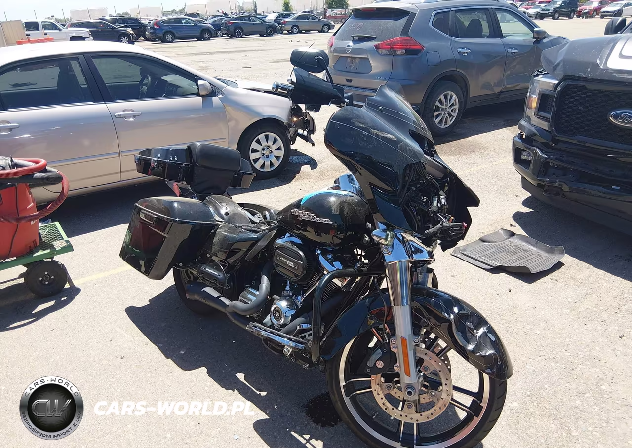 2017 Harley-Davidson Flhx Street Glide – zdjęcie 1 z 14