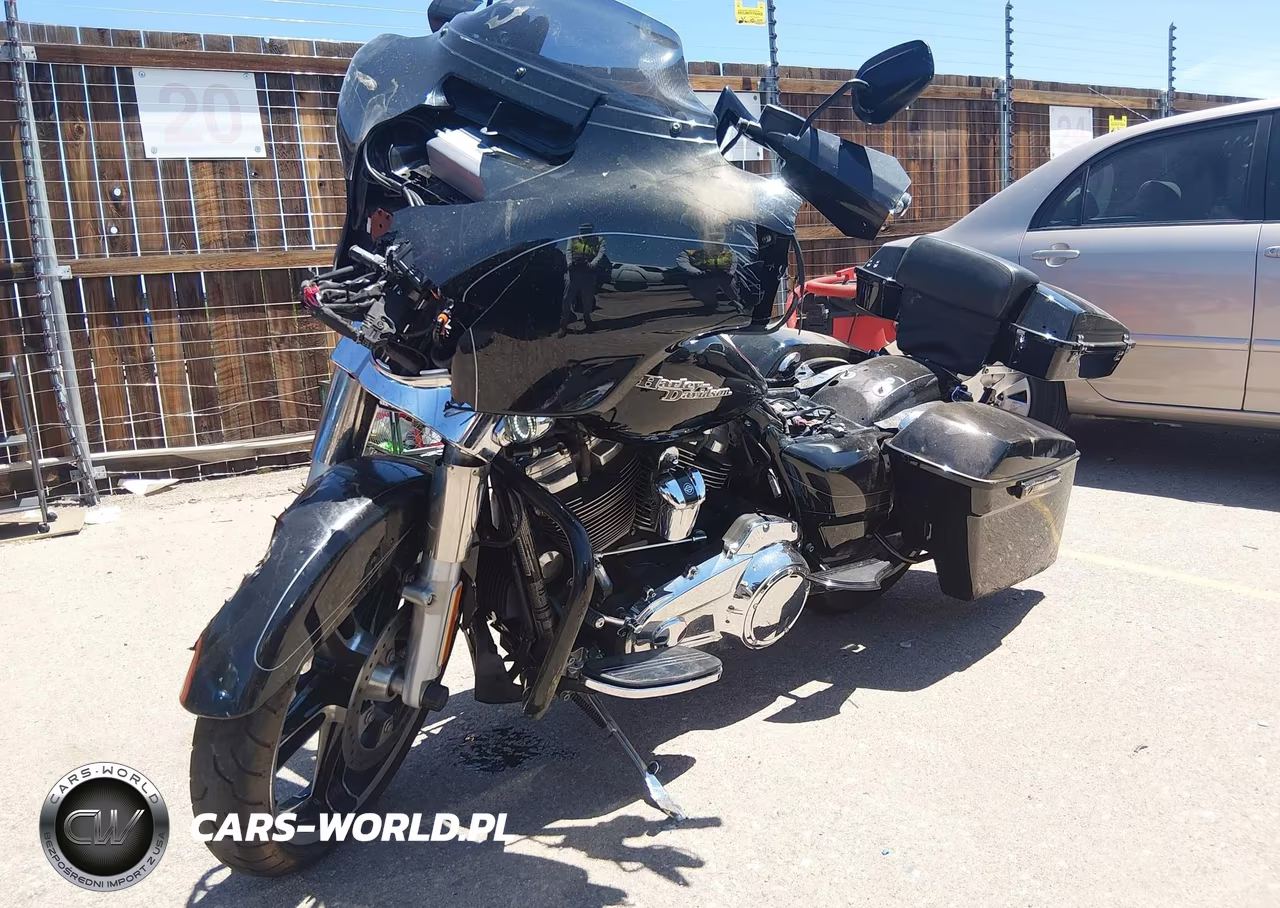 2017 Harley-Davidson Flhx Street Glide VIN:1HD1KBC16HB676644 - 2