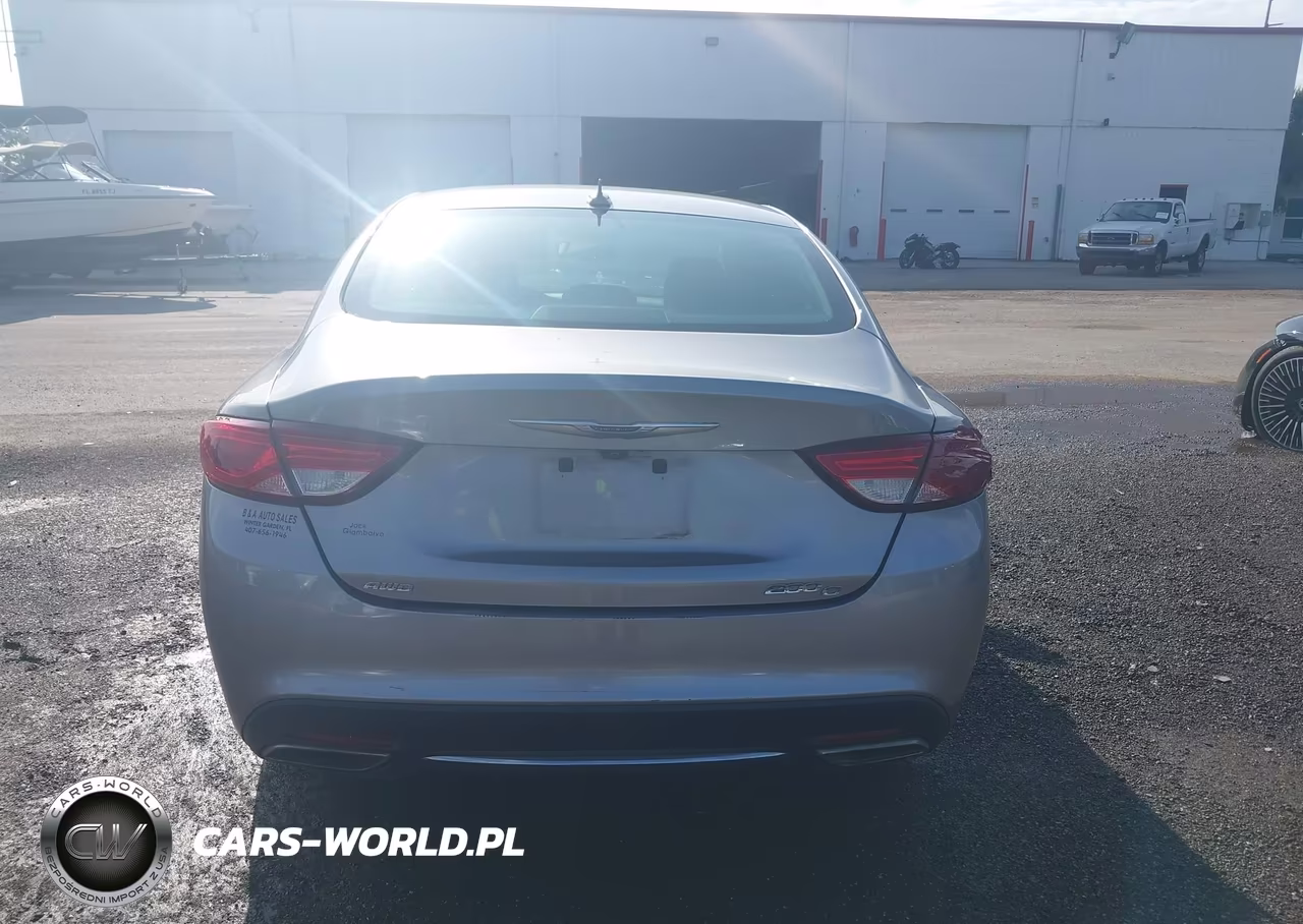 2015 Chrysler 200 C VIN:1C3CCCEG6FN556938 - 16