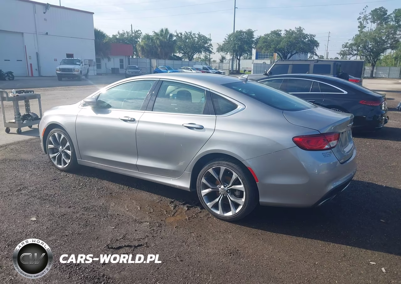 2015 Chrysler 200 C VIN:1C3CCCEG6FN556938 - 3