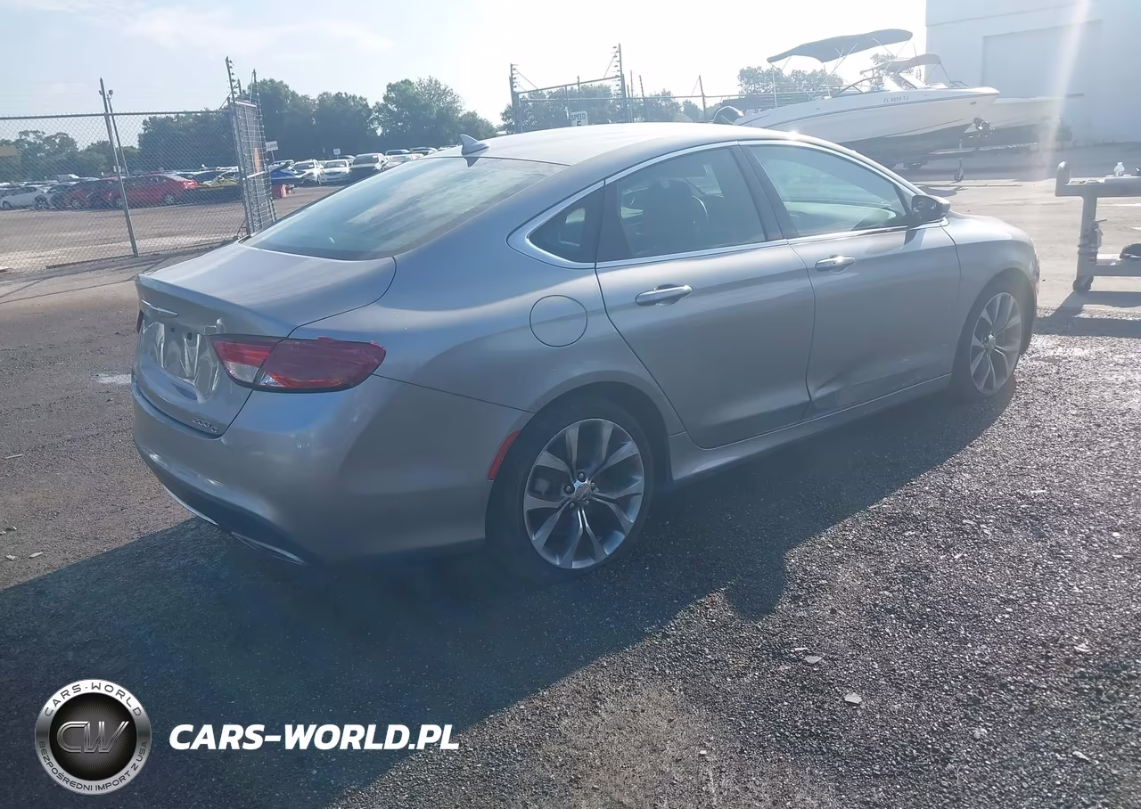 2015 Chrysler 200 C VIN:1C3CCCEG6FN556938 - 4