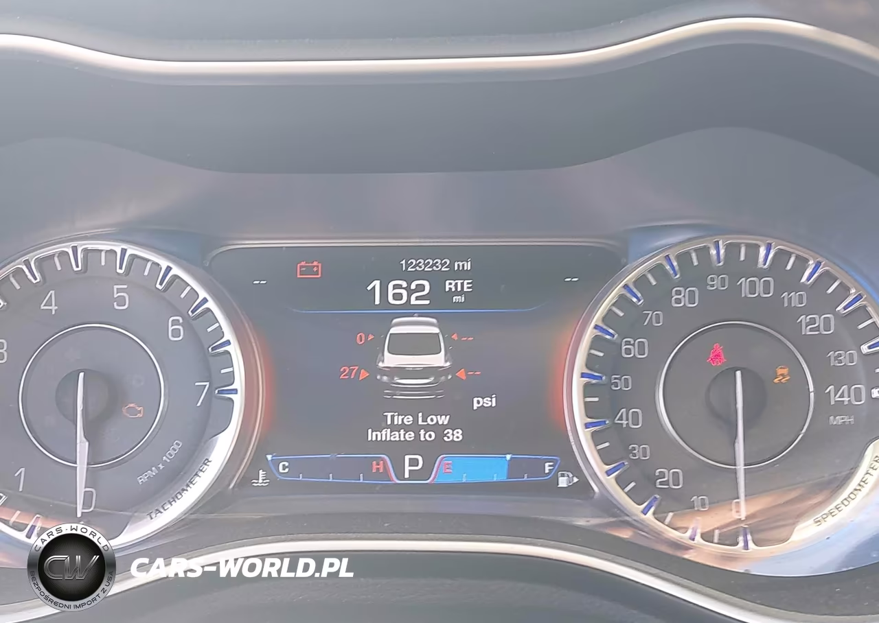 2015 Chrysler 200 C VIN:1C3CCCEG6FN556938 - 7