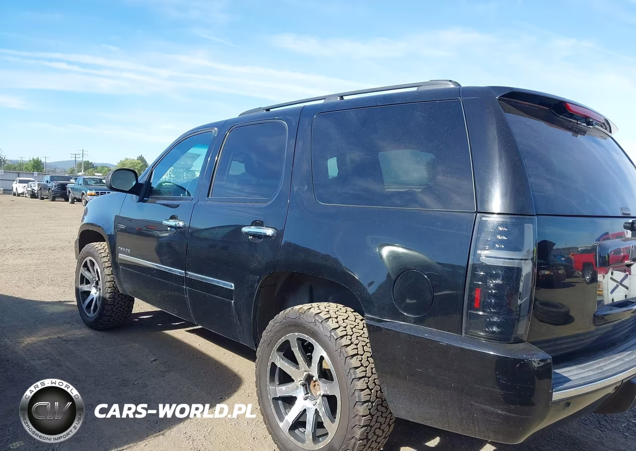 2011 Chevrolet Tahoe Ltz VIN:1GNSKCE05BR236680 - 15