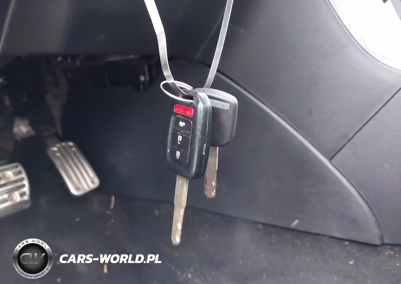 2016 Honda Accord Sport VIN:1HGCR2F5XGA104518 - 11