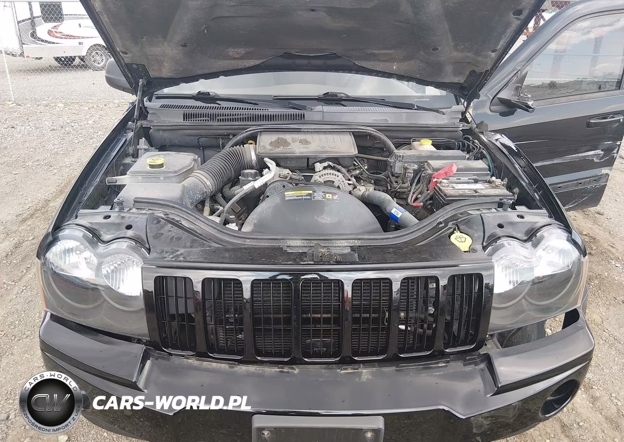 2007 Jeep Grand Cherokee Laredo VIN:1J8GR48KX7C561843 - 10
