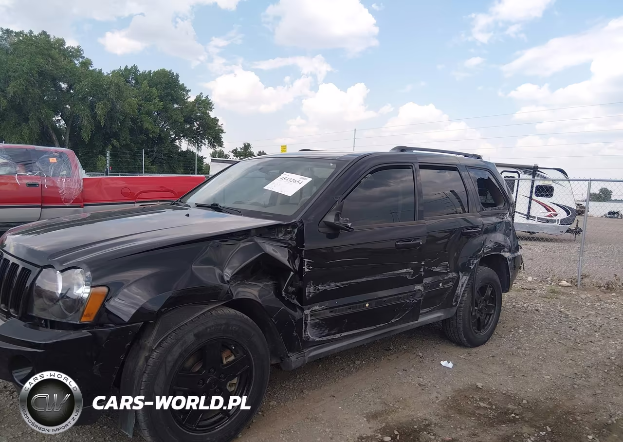 2007 Jeep Grand Cherokee Laredo VIN:1J8GR48KX7C561843 - 6