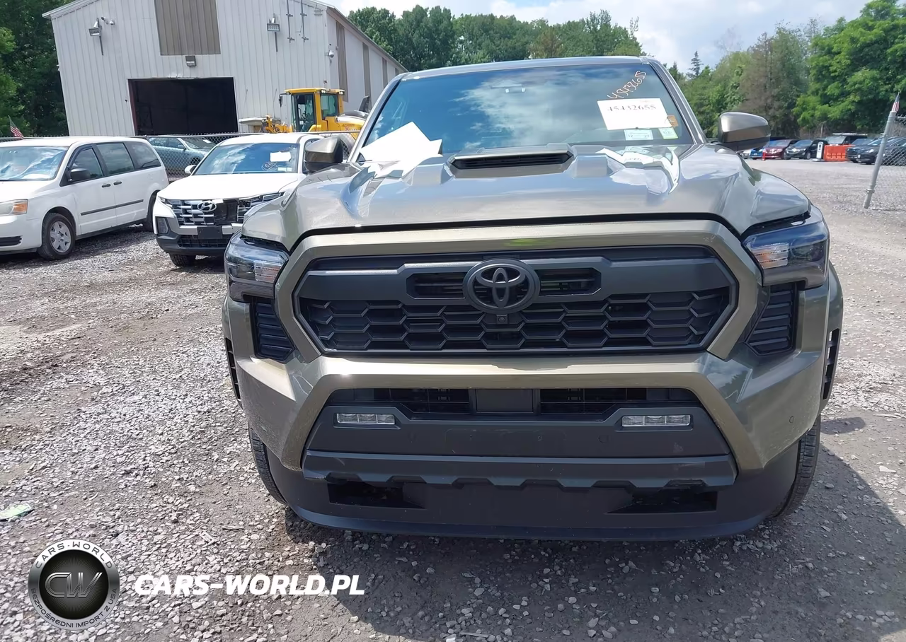 2025 Toyota Tacoma Trd Sport VIN:3TMLB5JN9SM199659 - 12