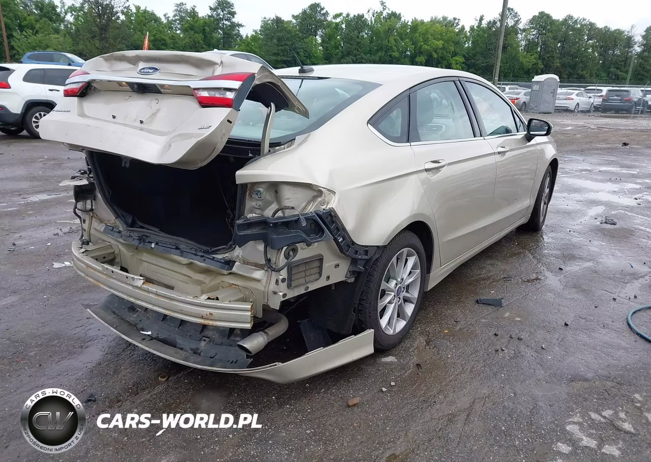 2017 Ford Fusion Se VIN:3FA6P0H72HR161071 - 4