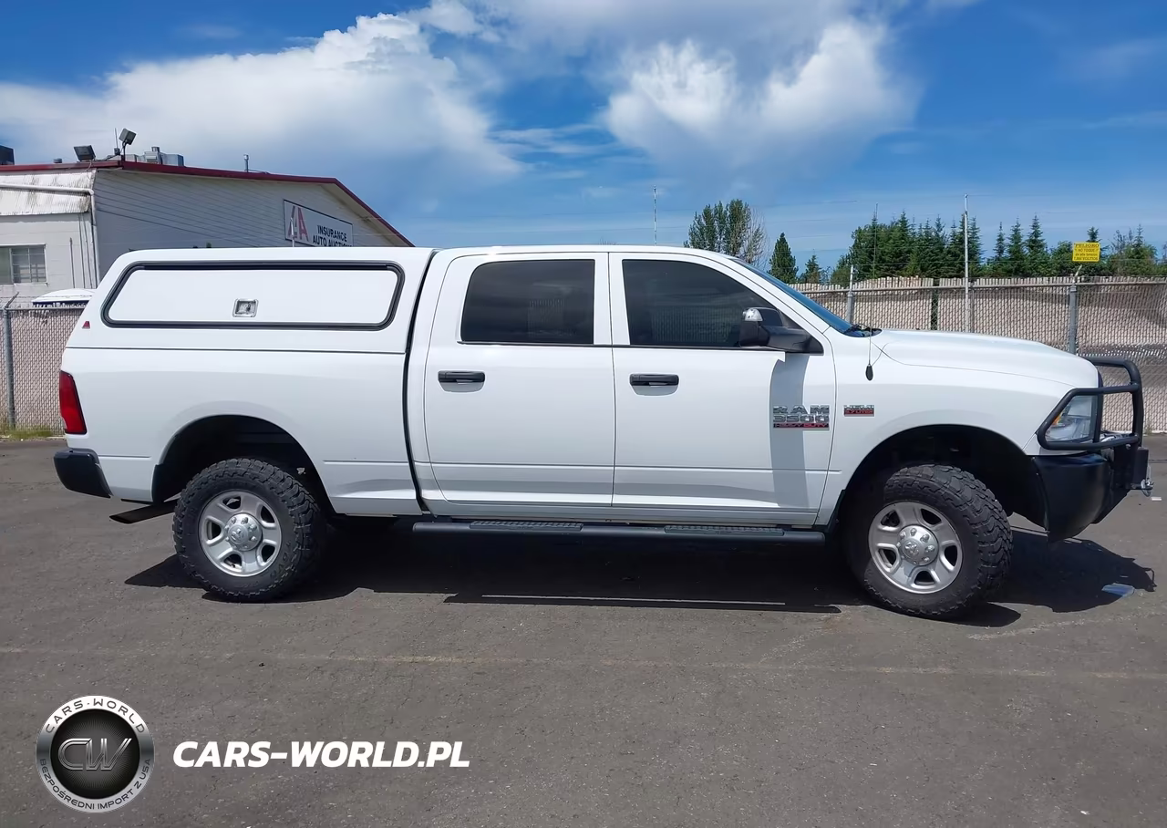 2018 Ram 3500 Tradesman 4X4 6'4 Box VIN:3C63R3CT0JG410084 - 13