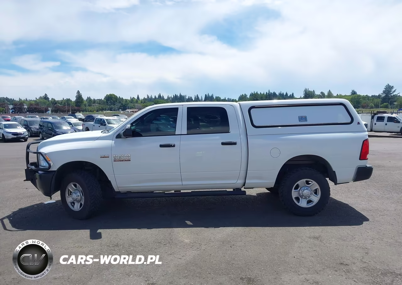2018 Ram 3500 Tradesman 4X4 6'4 Box VIN:3C63R3CT0JG410084 - 14