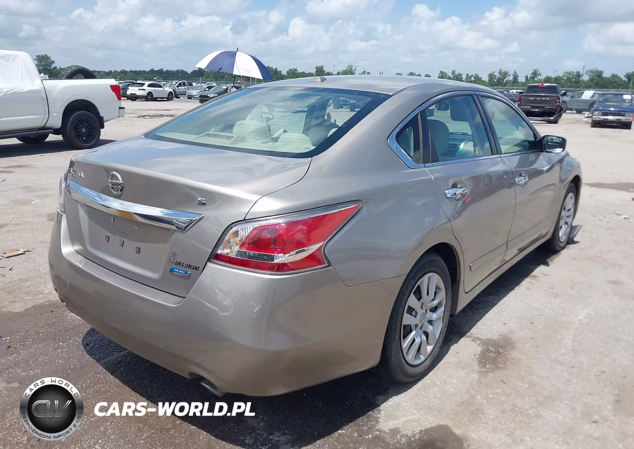 2014 Nissan Altima 2.5 S VIN:1N4AL3APXEN232274 - 4