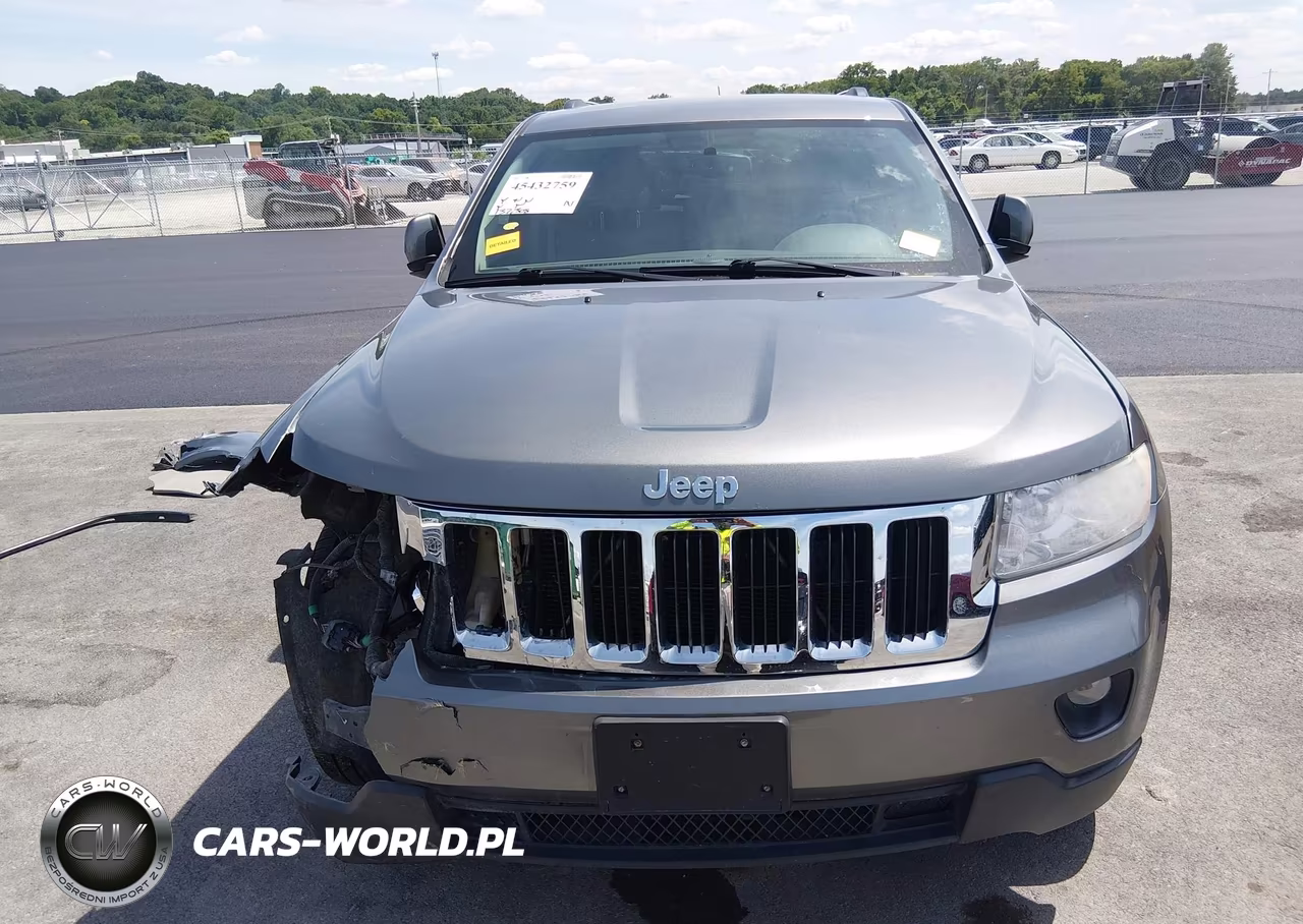 2013 Jeep Grand Cherokee Laredo VIN:1C4RJFAG9DC547839 - 13