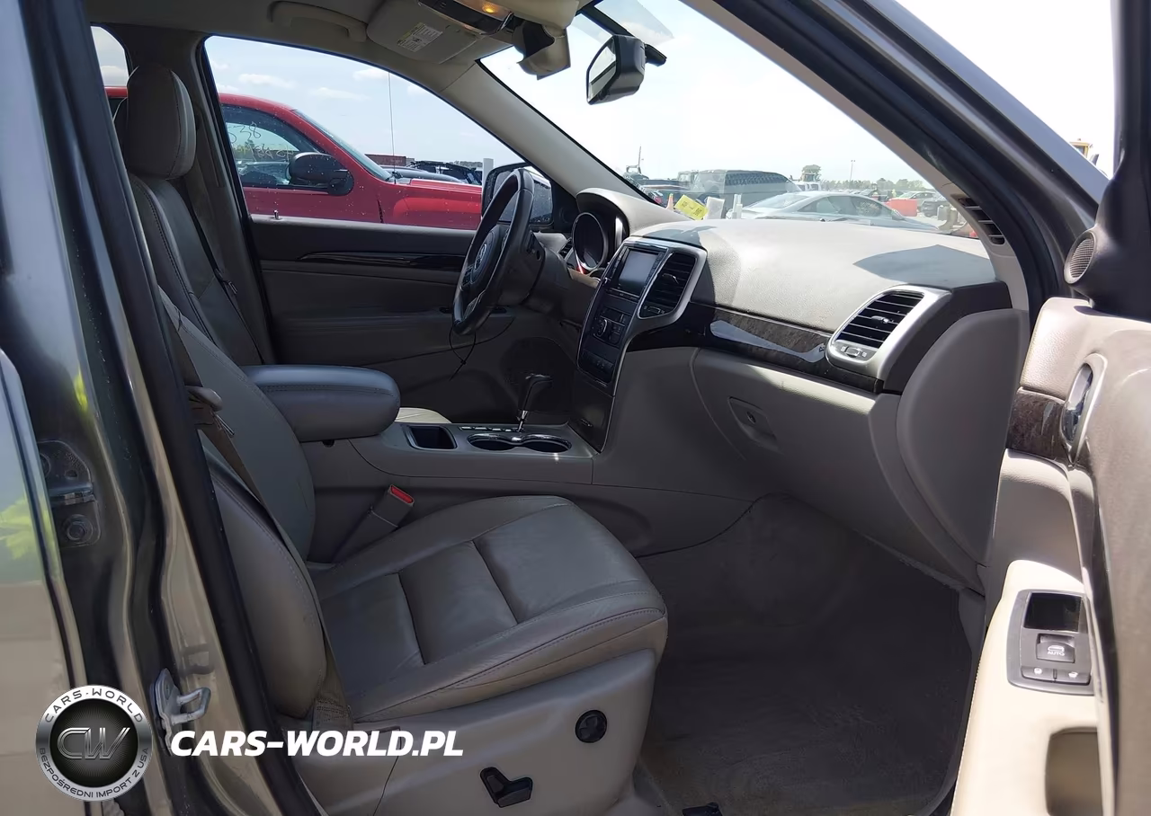 2013 Jeep Grand Cherokee Laredo VIN:1C4RJFAG9DC547839 - 5