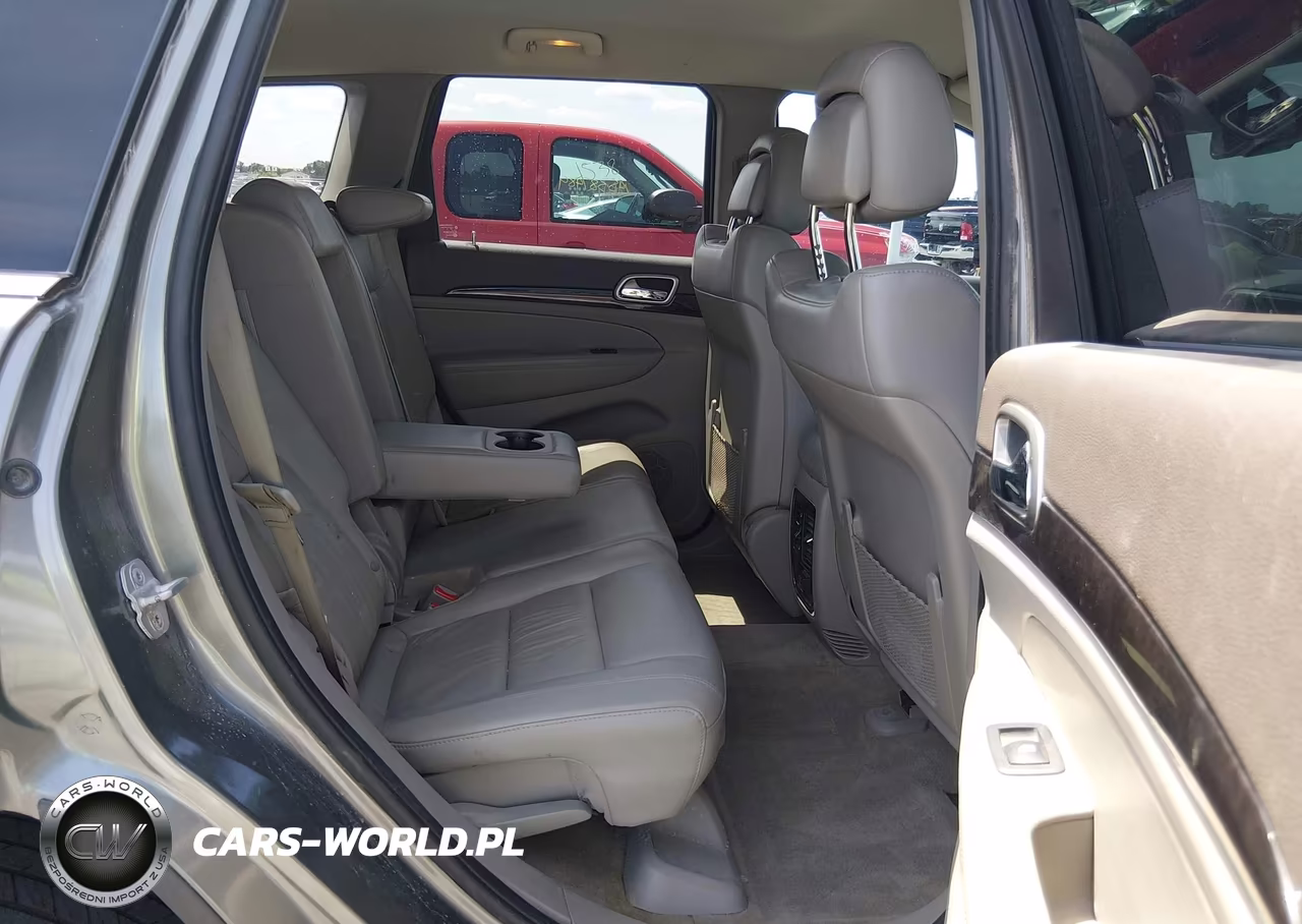 2013 Jeep Grand Cherokee Laredo VIN:1C4RJFAG9DC547839 - 8