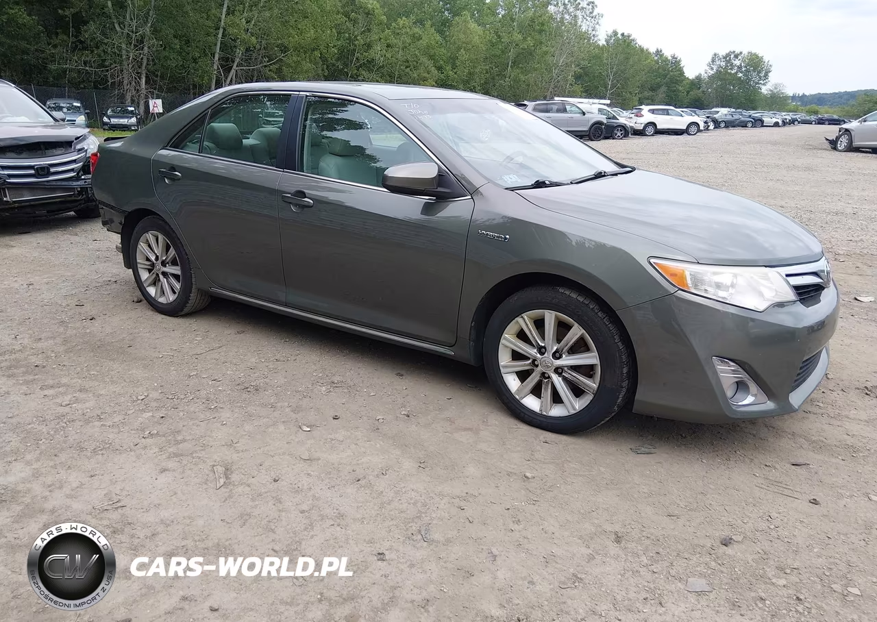 2014 Toyota Camry Hybrid Xle