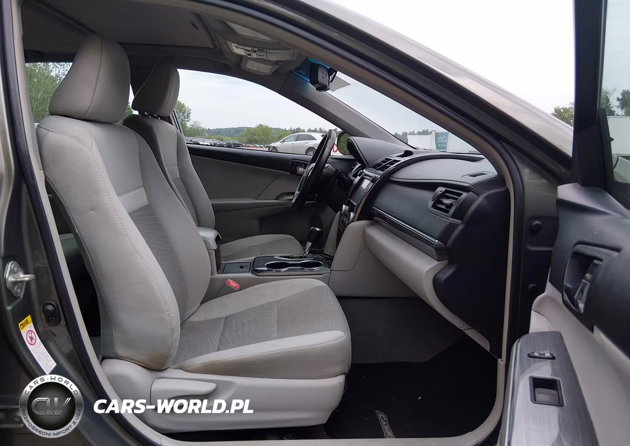 2014 Toyota Camry Hybrid Xle VIN:4T1BD1FK1EU138749 - 5