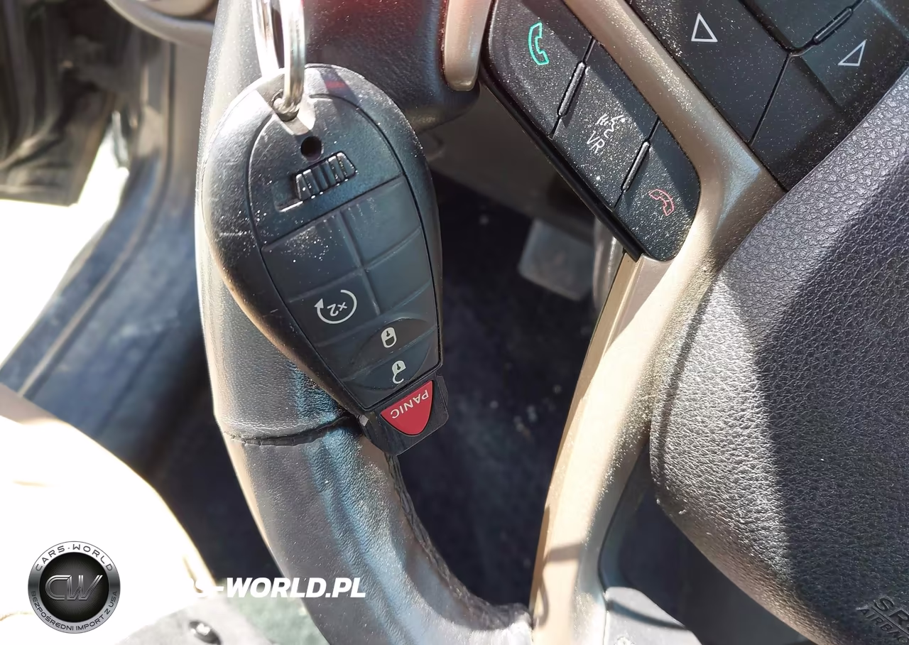 2016 Jeep Cherokee Sport VIN:1C4PJMAB5GW119883 - 11