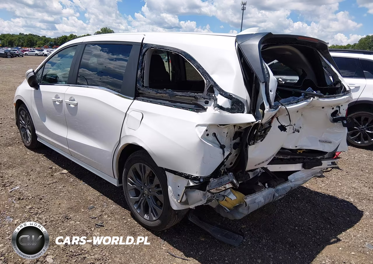 2026 Honda Odyssey Touring VIN:5FNRL6H82TB030053 - 3