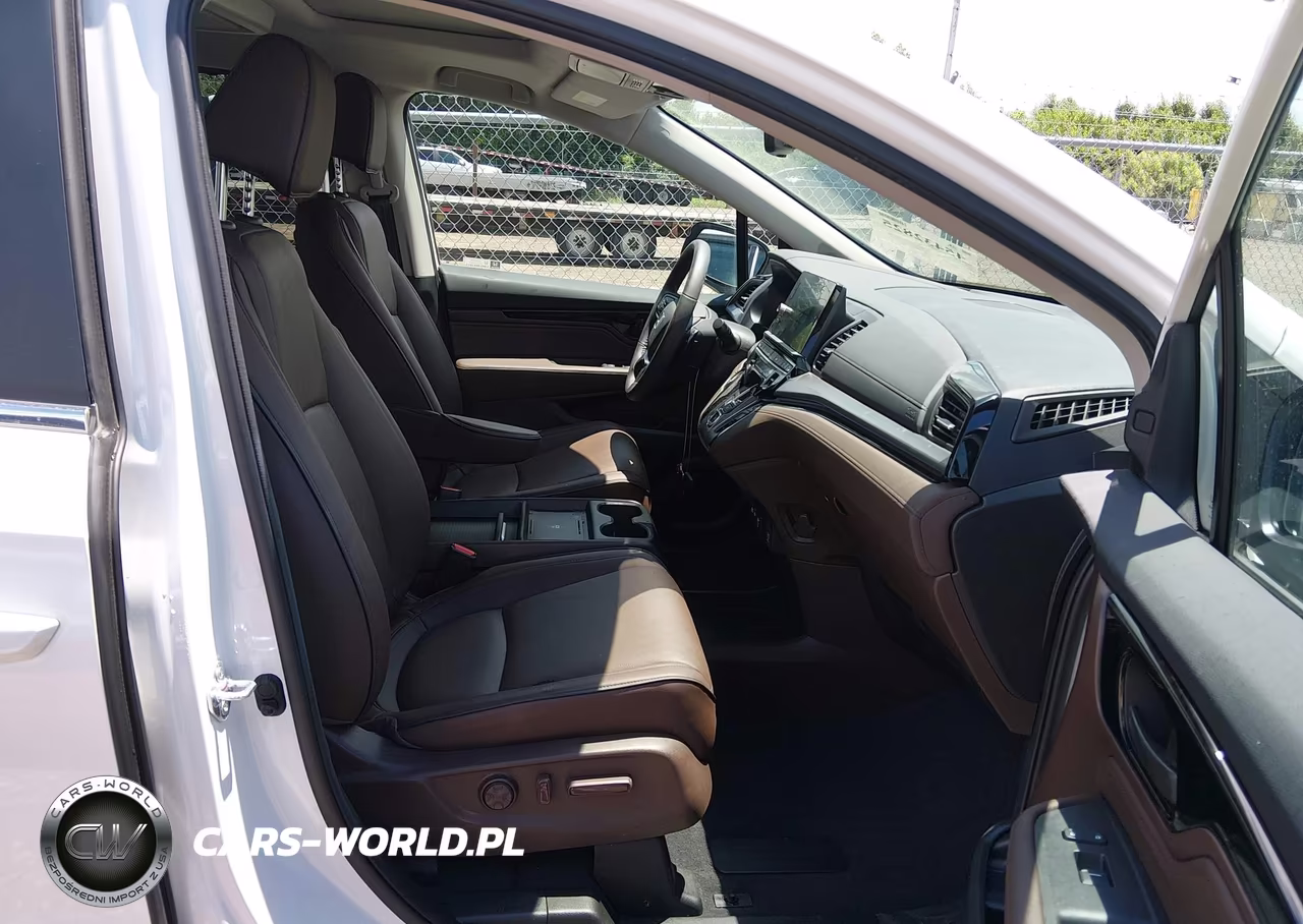 2026 Honda Odyssey Touring VIN:5FNRL6H82TB030053 - 5
