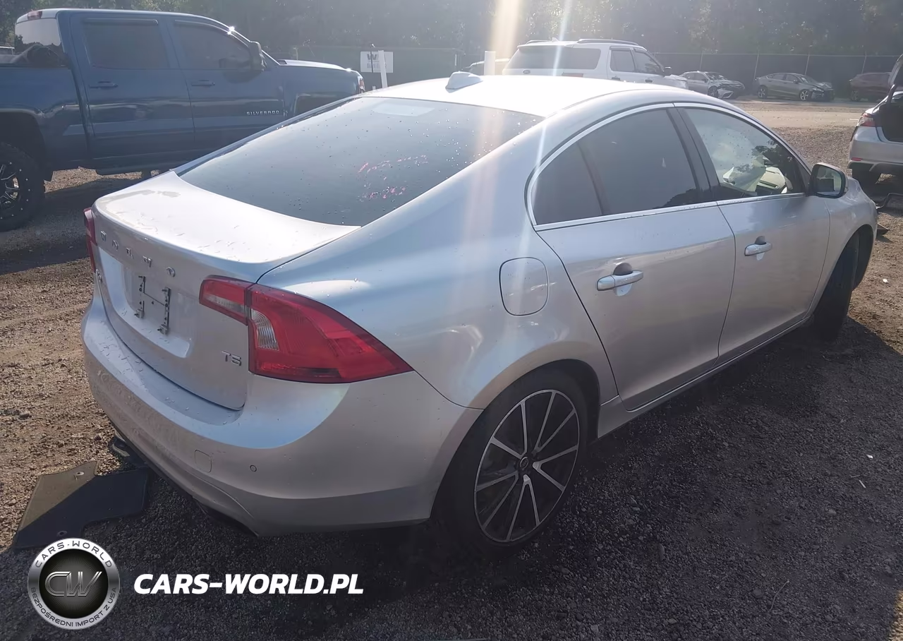 2016 Volvo S60 T5 Drive-E Premier VIN:YV126MFK8G2408780 - 4