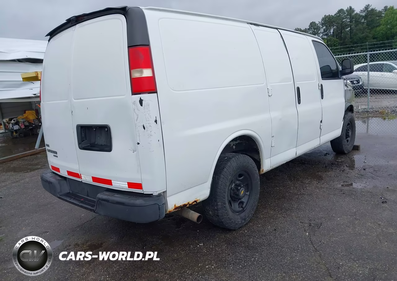 2011 Chevrolet Express 2500 Work Van VIN:1GCWGFCA8B1174828 - 4