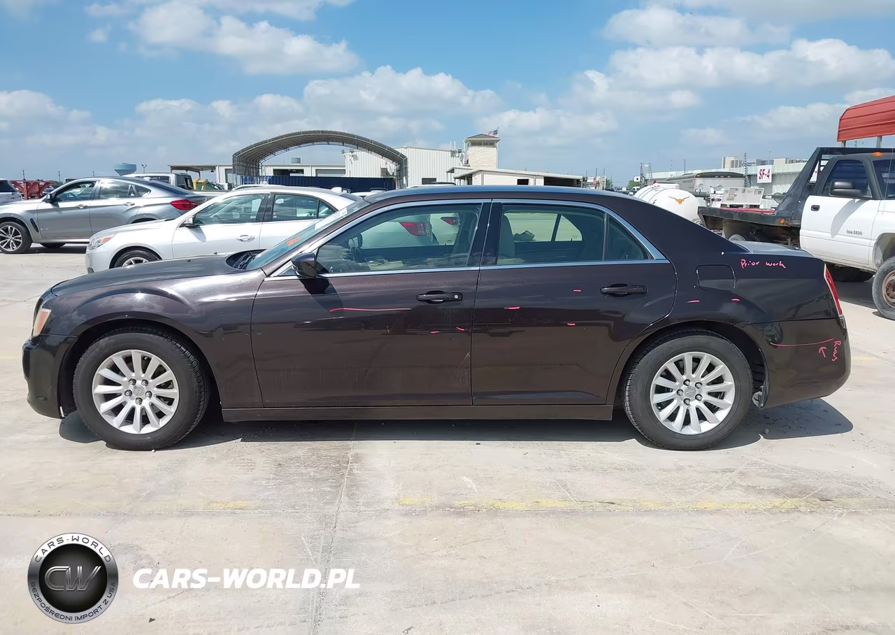 2012 Chrysler 300 VIN:2C3CCAAG4CH165706 - 15
