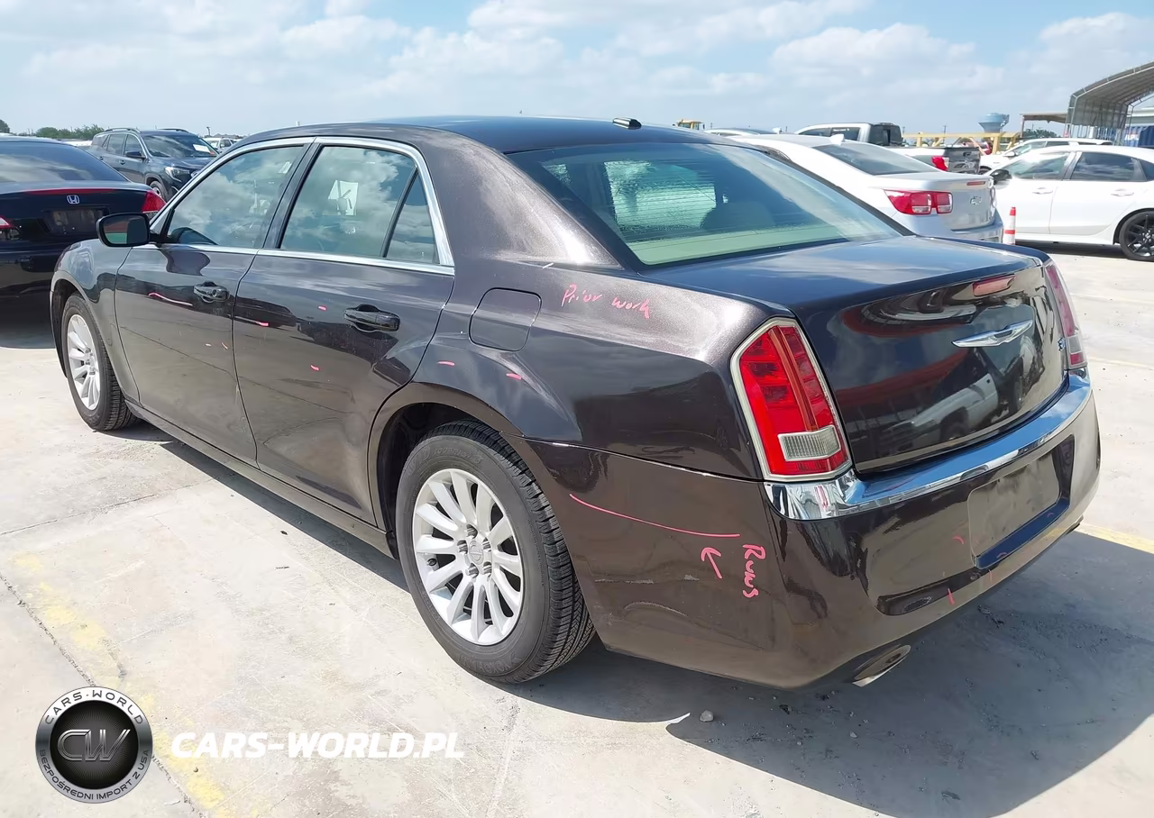 2012 Chrysler 300 VIN:2C3CCAAG4CH165706 - 3