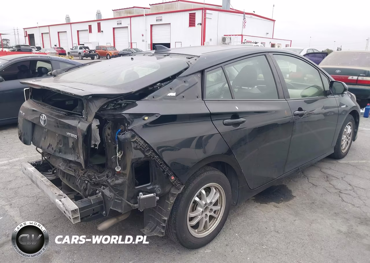 2017 Toyota Prius Three VIN:JTDKARFU3H3047649 - 4