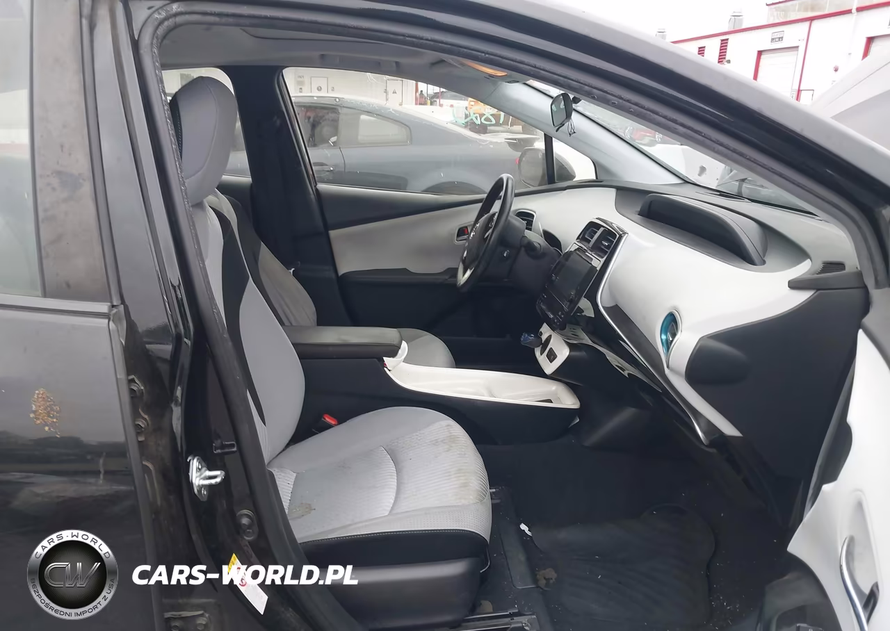 2017 Toyota Prius Three VIN:JTDKARFU3H3047649 - 5