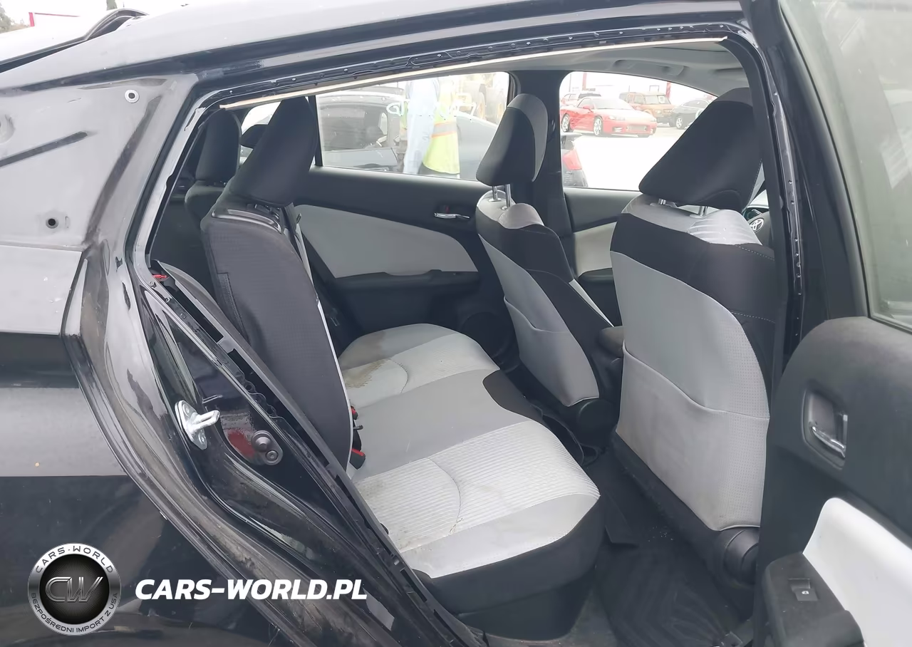2017 Toyota Prius Three VIN:JTDKARFU3H3047649 - 8