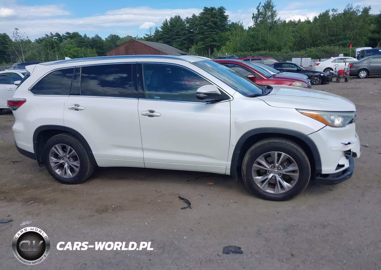 2015 Toyota Highlander Xle V6 VIN:5TDJKRFH4FS192576 - 13